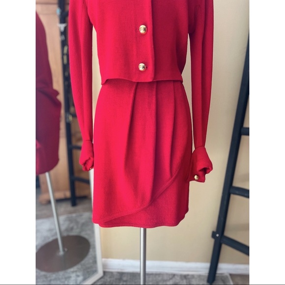 VINTAGE ST. JOHN SEPARATES red skirt and cardigan sz S - Picture 8 of 10